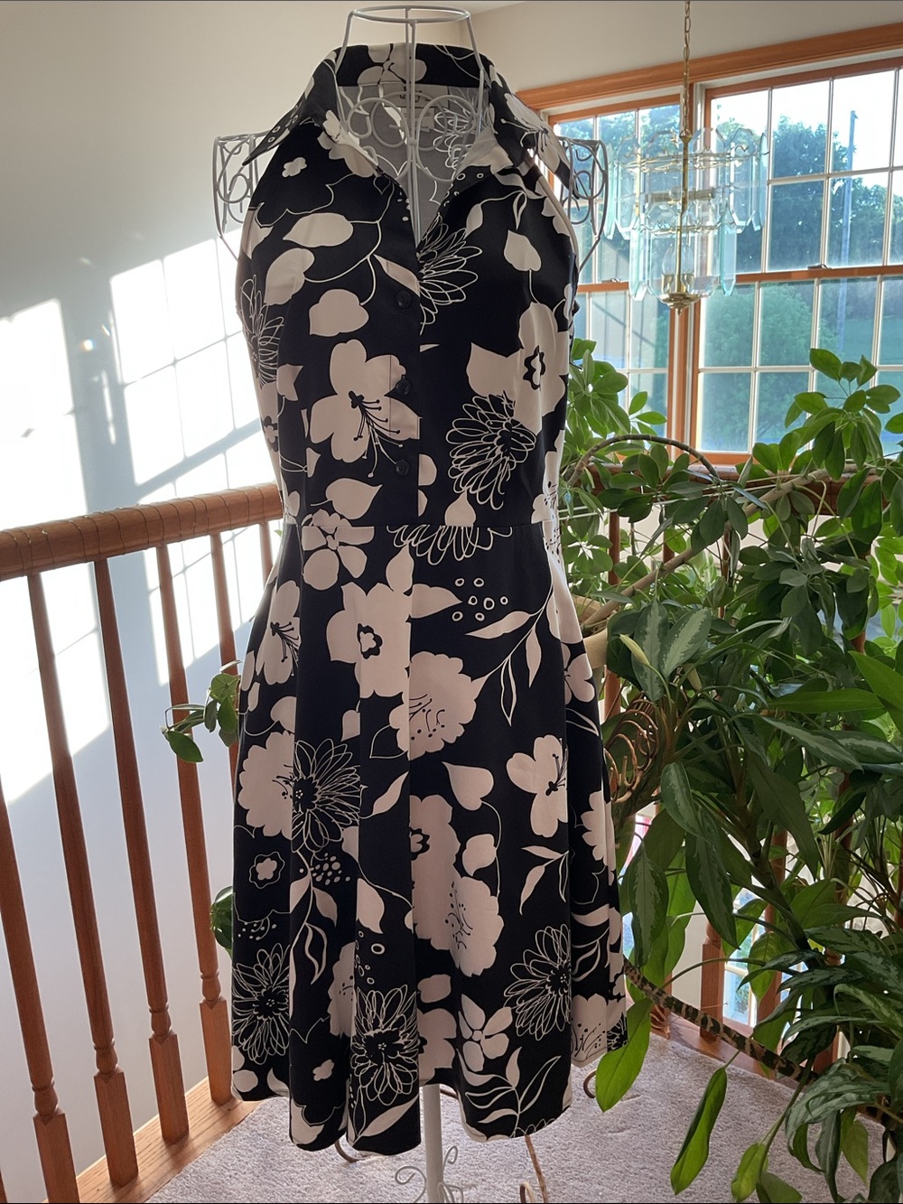 D By Black & White Floral Halter Dress 
Size 8